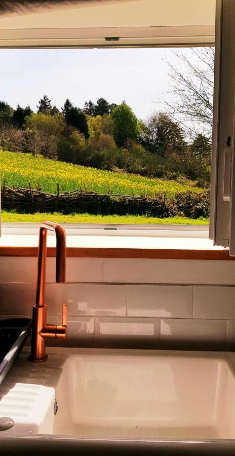 Le Vieux Moulin Gites - Detached Cottage With Garden Views And Pool Guégon Екстериор снимка