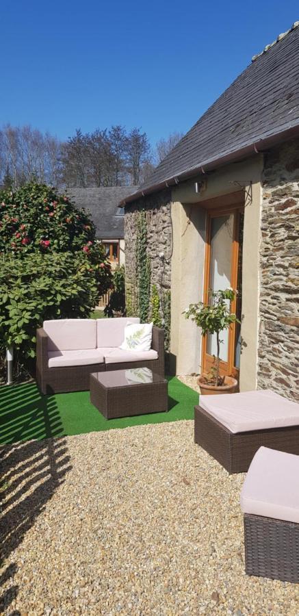 Le Vieux Moulin Gites - Detached Cottage With Garden Views And Pool Guégon Екстериор снимка