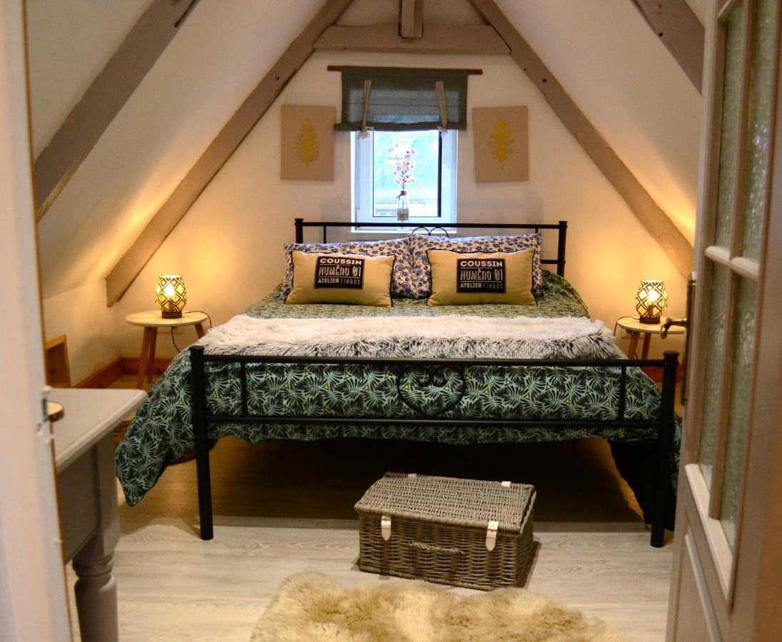 Le Vieux Moulin Gites - Detached Cottage With Garden Views And Pool Guégon Екстериор снимка