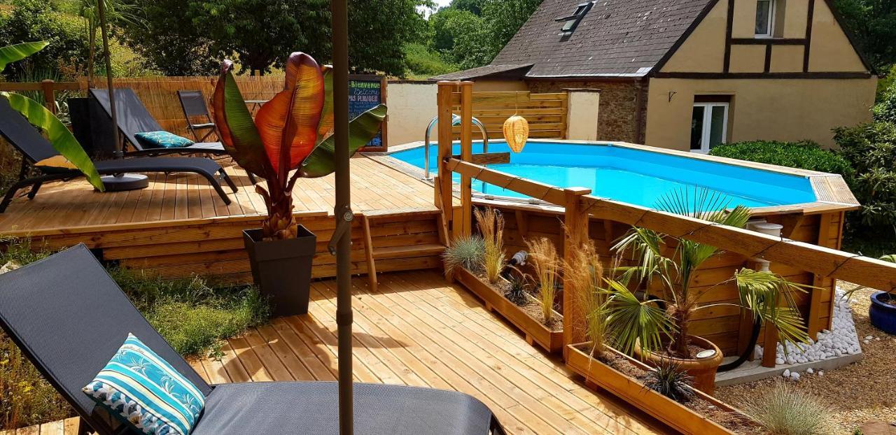Le Vieux Moulin Gites - Detached Cottage With Garden Views And Pool Guégon Екстериор снимка